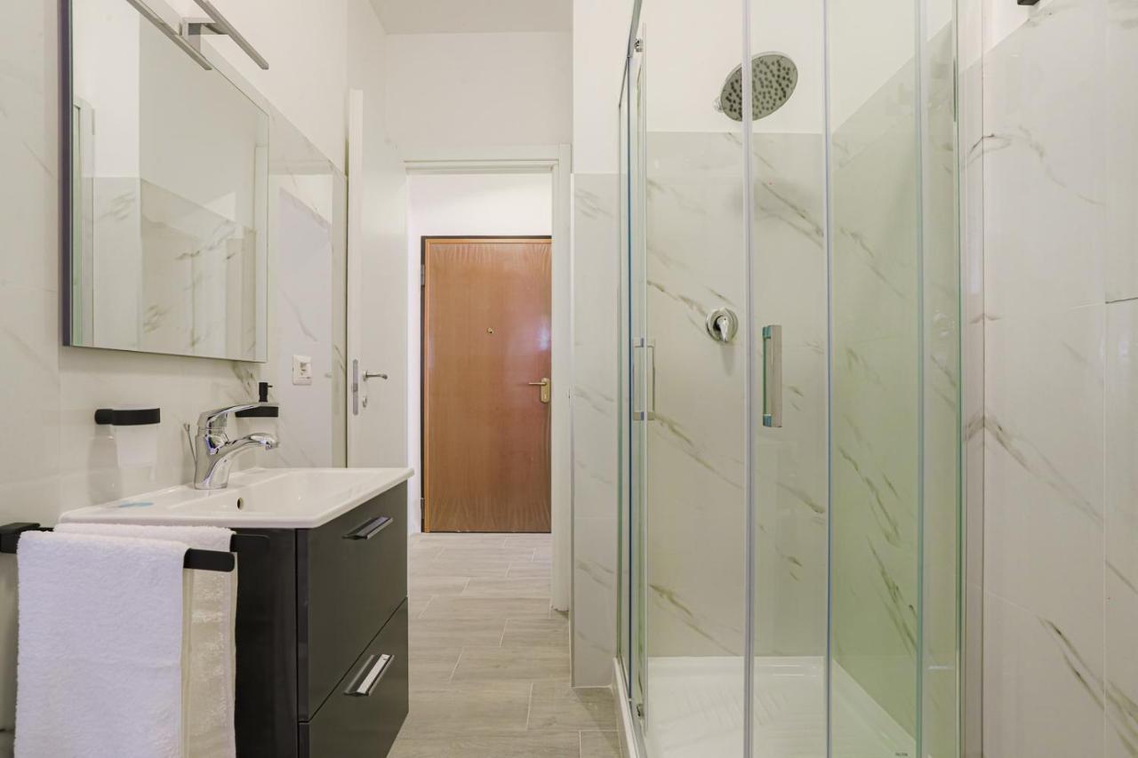 Tiburtina Flam Guest House Рим Экстерьер фото