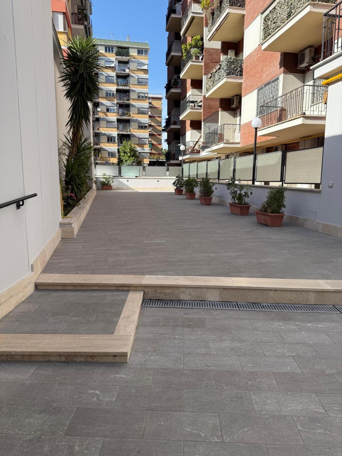 Tiburtina Flam Guest House Рим Экстерьер фото