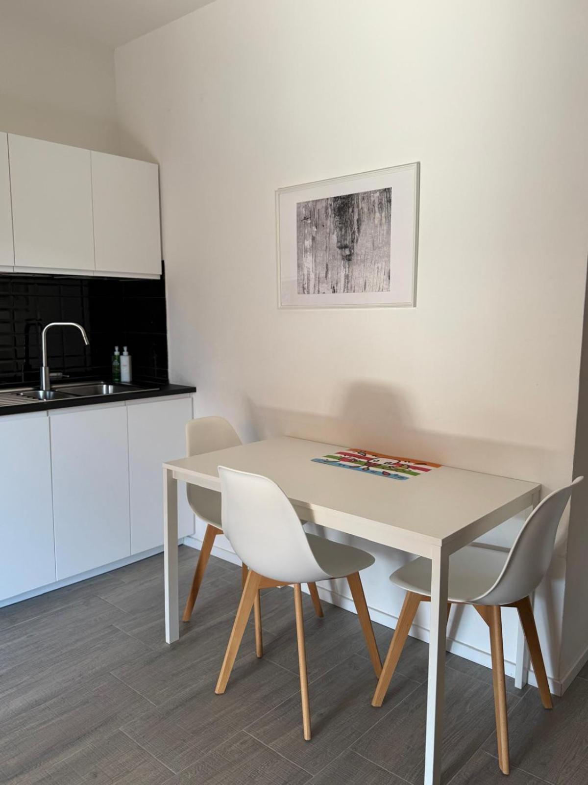 Tiburtina Flam Guest House Рим Экстерьер фото