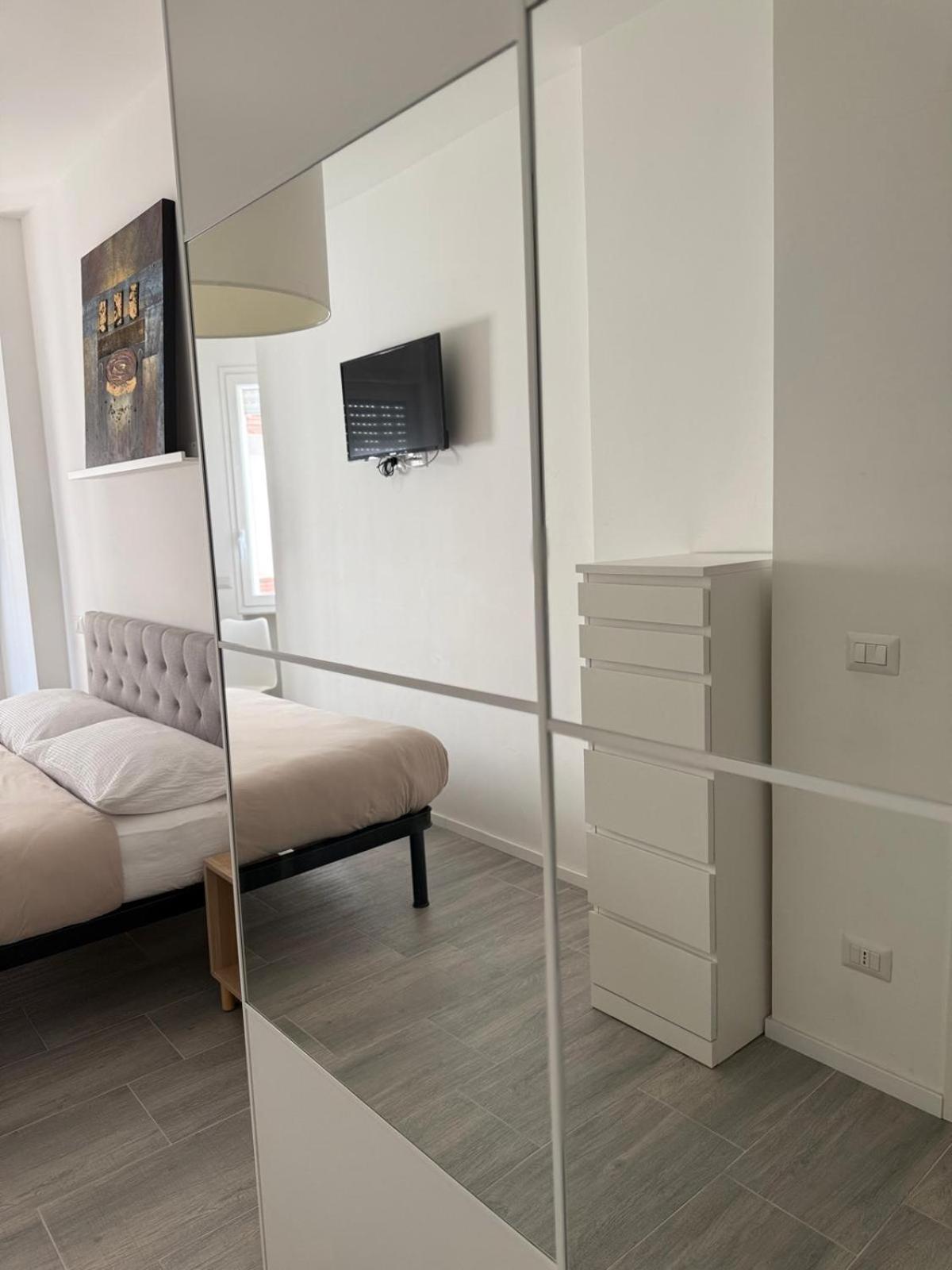 Tiburtina Flam Guest House Рим Экстерьер фото